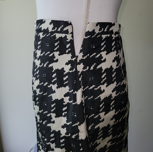 MaxMara Houndstooth Print Skirt - Picture 3 of 7